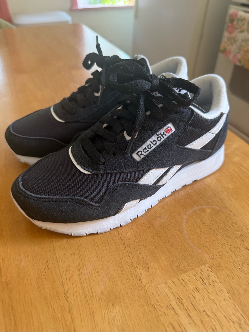 Reebok Classic Nylon Sneakers – Black & White – Women’s 5.5